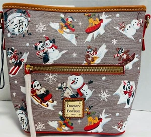 NUEVO CON ETIQUETAS*Dooney & Bourke*Disney Parks*Mickey & Friends*Crupo bandolera de vacaciones*22048P S184 - Imagen 1 de 10