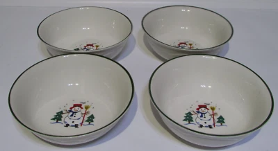 Juego de 4 cuencos de cereal Pfaltzgraff Snow Village Foto 1 de 3