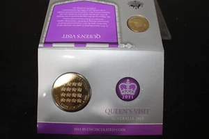 2011 ROYAL COLLECTION QUEENS VISIT $5 UNC COIN FOLDER + 2011 CHOGM $1 UNC COIN - Foto 1 di 6