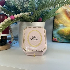 Resaltador de luz de diamante Too Faced DIAMOND FIRE tamaño completo nuevo *abolladura de dedo T8 - Imagen 1 de 4