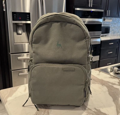 Brevite Jumper Photo Camara Backpack - Pine Green - Regular 18 L - Image 1 of 4