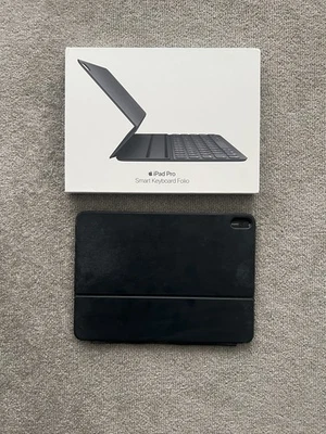 GENUINE APPLE IPAD PRO 11” 1ST/2ND/3RD/4TH GEN & AIR 4/5 SMART KEYBOARD FOLIO - Image 1 of 4