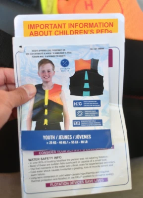 Hyperlite Wake  Model:  3237 Flotation Aid Paddling Vest Size: Youth  - Image 1 of 4