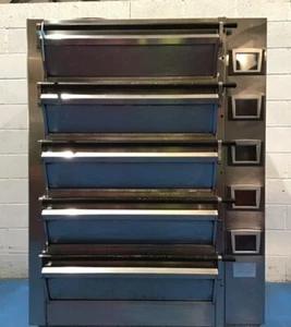 Tom Chandley 10 Tray (18" x 30" Trays) Deck Oven - Picture 1 of 3
