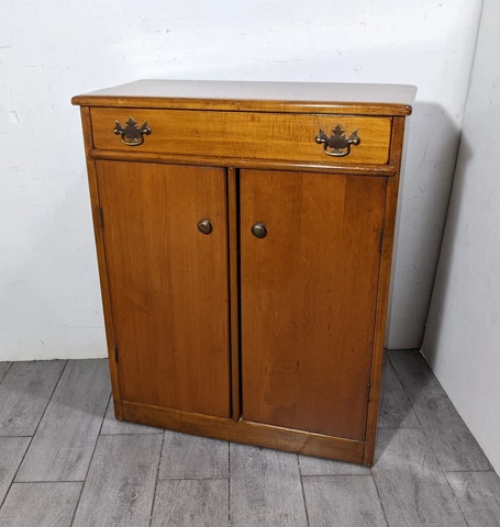 Vintage Rustic Colonial Solid Wood Kitchen Cabinet Cupboard/Sideboard 1-Drawer Cover
