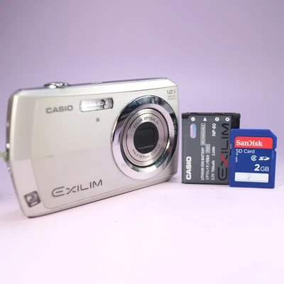 Casio Digital Camera Exilim EX-Z16 12.1MP Silver Tested With Battery and SD Card - Image 1 of 4