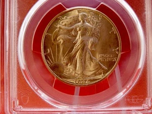 Medio dólar Walking Liberty 1946-D graduación profesional MS64 - Imagen 1 de 3