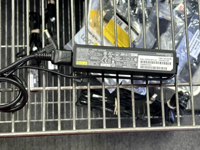 LOTE de 8 adaptadores de CA ORIGINALES Fujitsu ADP-65MD FMV-AC341B 19V 3.42A 65W Foto 1 de 2