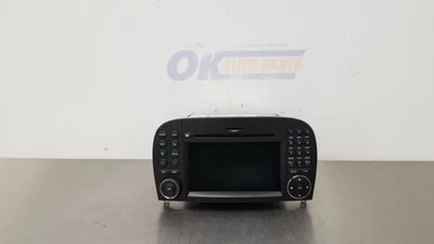 09 MERCEDES BENZ AMG SL63 R230 RADIO RECEIVER INFORMATION DISPLAY 2308702594 - Image 1 of 4