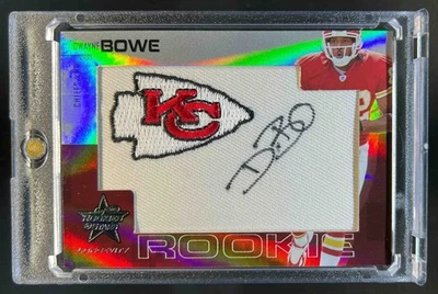 2007 Leaf Rookies & Stars Дуэйн Боу нашивка с автографом золотой дебютант RC NO/10 Chiefs - Изображение 1 из 2