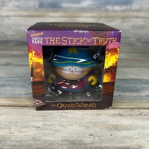 Figura South Park Kidrobot La Vara de la Verdad Gran Mago Mini Cartman - Imagen 1 de 6