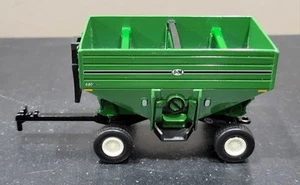 1/64 Ertl Green J&M 680/760 Gravity Grain Wagon - Picture 1 of 8