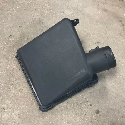 Toyota Tundra 2007 5,7 L 8 cilindros caja de filtro de admisión de aire superior OEM Foto 1 de 4