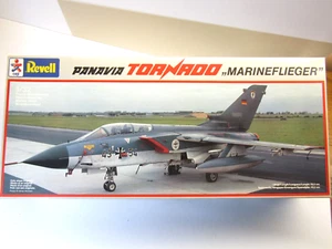 Revell 1:32 Scale Panavia Tornado G.R. Mk1 "Marineflieger" model kit # 4761 - Foto 1 di 14