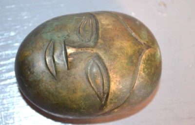 Ancienne Boîte Bétel en Bronze de Birmanie Visage de Bouddha - Photo 1/4