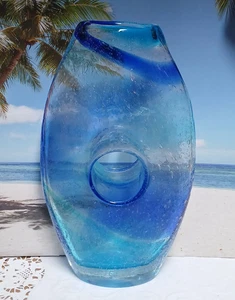 Mundgeblasene Donut Loch Kunst Glas Vase mit blauen Bandwirbeln - Bild 1 von 13