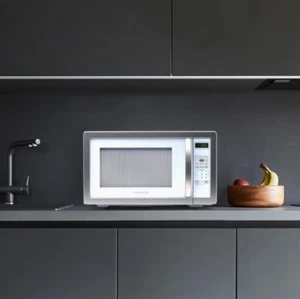 FMO11AHTPLB Farberware Classic Countertop Microwave Oven, 1.1 Cubic Feet cu. ft - Picture 1 of 8