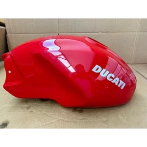 Serbatoio Originale Rosso Lucido In Plastica Per Monster 620 - 58610441CA Usato - Foto 1 di 5