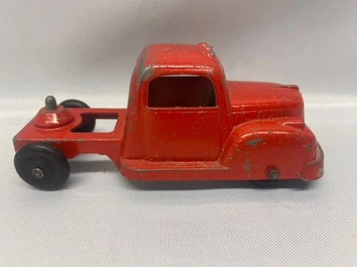 "Camión Tootsie Toy 1947 International K5 cabina roja 4""" Foto 1 de 4