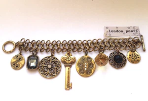 ❤️ Chunky Charm Bracelet Antiqued Gold Tone Charms Gems Costume Fashion Jewel ❤️ - Picture 1 of 6
