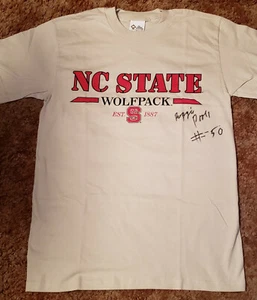 Vintage North Carolina State Wolfpack TShirt Size Medium signed by Reggie Poole - Picture 1 of 7