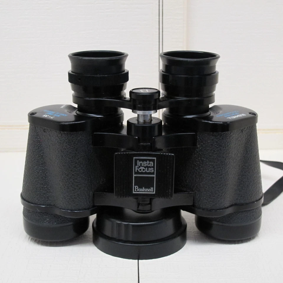 Bushnell Binoculars sport view 7x35 Wide Angle - Image 1 of 4