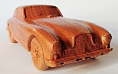 Aston Martin DB2 - 1:15 Modello in Scala Auto in Legno Replica da Collezione - Immagine 1 di 4