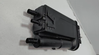 Toyota Camry 2019-2024 bote evaporador de vapor de combustible bote/charco de bote OEM Foto 1 de 4