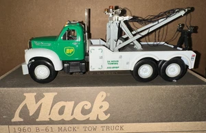 FIRST GEAR BP OIL 1960 MACK B-61 WRECKER DIECAST 1:34 #19-2240 #521 - Picture 1 of 5