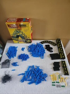 1977 Kenner Girder & Panel Action Building Set Bridge & Highway ( 433 Pieces) - Picture 1 of 11