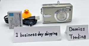 Fujifilm FinePix F30 silber Digitalkamera [near mint] aus Japan 67 - Bild 1 von 19