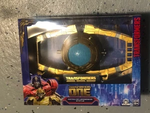 Transformers One - Estatua Matrix of Leadership - 10" por 6" - Imagen 1 de 7