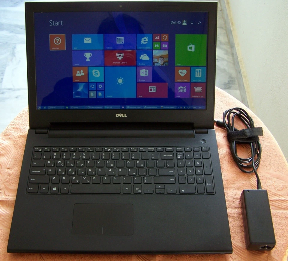 Dell Inspiron 15 AMD A6 1.80GHz 15.6” 4GB Ram 500GB HD ATI Radeon R5-R4 HDMI   - Image 1 of 4