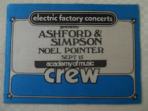 Ashford & Simpson con Noel Pointer backstage CREW pass Academy of Music 1979 - Foto 1 di 1