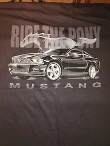 T-Shirt Ford Mustang Ride The Pony SCHWARZ Erwachsene - Bild 1 von 3