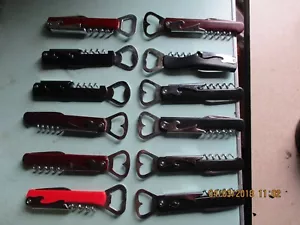 LOTE DE 12 ABRIDORES DE BOTELLAS Llaves de vino Sacacorchos Cuchillo y Gorra B390 - Imagen 1 de 1