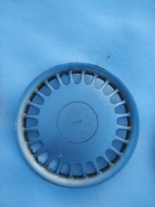 1997-2001 SAAB 900 Classic  OEM hubcap 15" # 89 72 663 three available - Picture 1 of 5