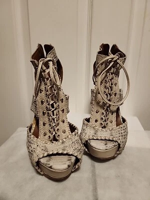 Туфли на каблуках со змеиным тиснением Boutique 9 - Изображение 1 из 3