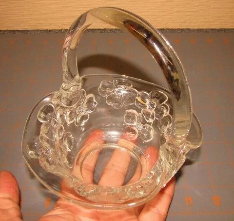 Glass Basket cute decor candy dish propgift estate find handle petite old MD Cover