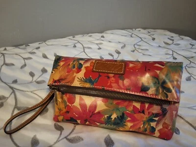 Patrisia Nash 多色花卉皮革拉链折叠腕带 — 第 1/4 张图片