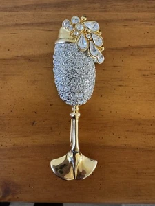 Beautiful Vintage Tall Figural Champagne Flute or Stem, Rhinestone Foam Brooch - Picture 1 of 11