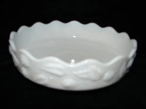 Vintage Westmoreland Dish Or Bowl Milk White Glass Bowl Nice Pattern - Picture 1 of 1