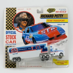 Road Champs Team Transport Diecast 1/87 Truck - Richard Petty STP - Picture 1 of 2