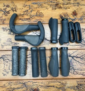 Lot of 5 Pairs of Lock On Bicycle Grips - Picture 1 of 5