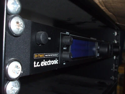 TC Electronics D-TWO MultiTap Rhythm Delay Echo with Dave Bliss SHADOWS programs - Image 1 of 4