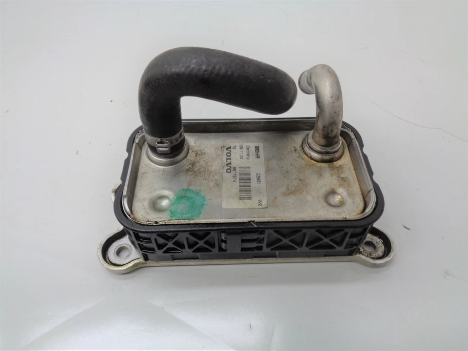 Enfriador de aceite de motor Volvo XC70 2003-2007 8677974 OEM AK201290 Foto 1 de 4