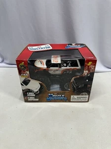 1/43 ACTION MUSCLE MACHINES Monster Truck DMP Dale Earnhardt Jr 2004 - Picture 1 of 3