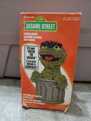 Kit Muñeca Ganchillo Vogart Craft Oscar The Grouch Plaza Sésamo 9104 Parcialmente Hecho Foto 1 de 4