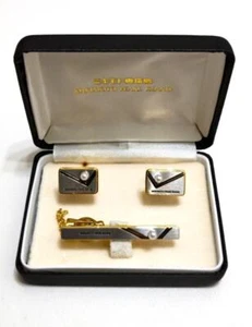 MIKIMOTO Juego de pasador de corbata y gemelos con caja - Imagen 1 de 10