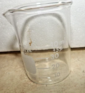 LOTTO 10 BICCHIERI GRIFFIN VINTAGE LABORATORIO PYREX CORNING 50 ML VETRO CON BECCUCCI - Foto 1 di 3